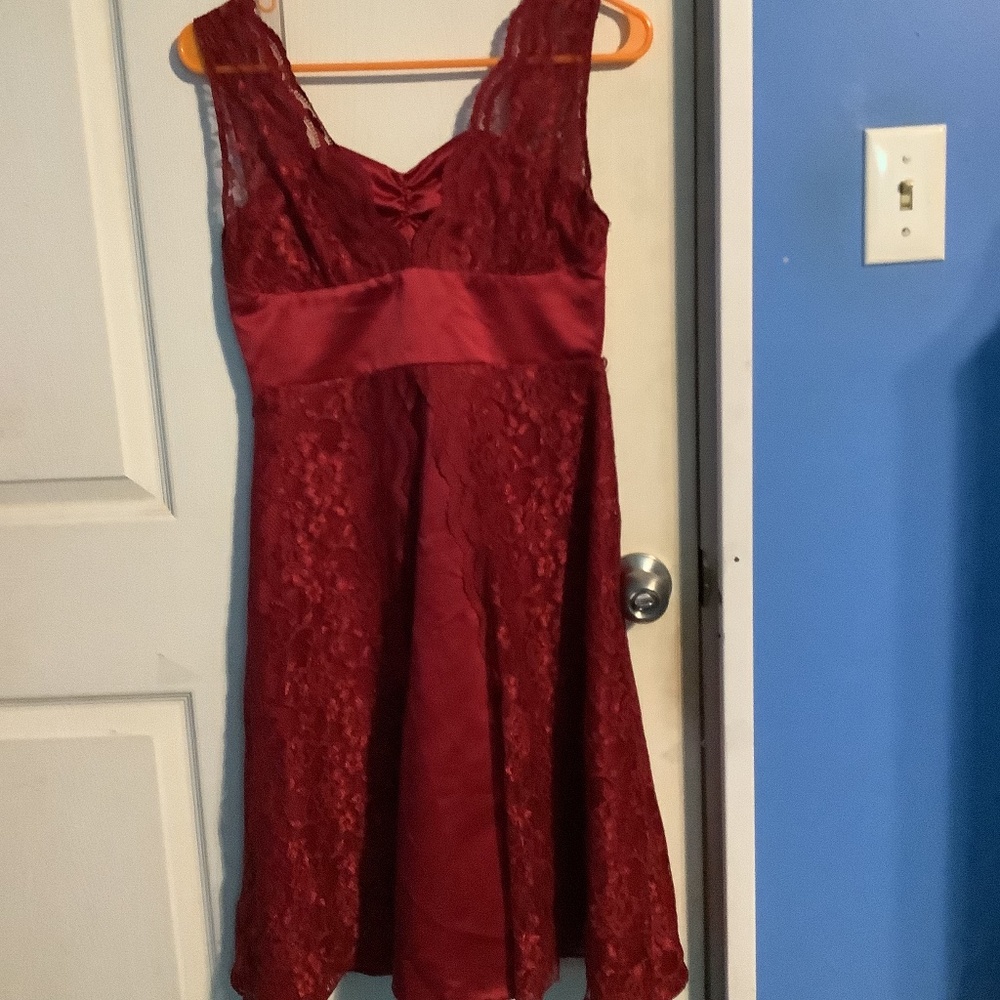 Women’s Red Lacy Dress Size 6